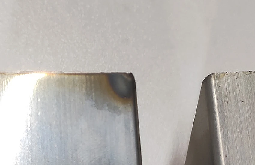 Jak uniknąć nadmiernego spalania metalu przy cięciu laserowym?